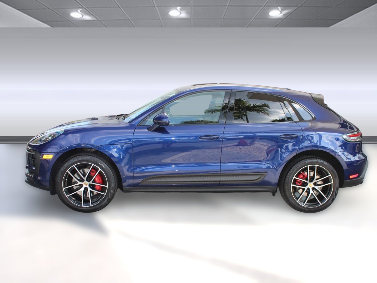 2022 Porsche Macan S photo 2