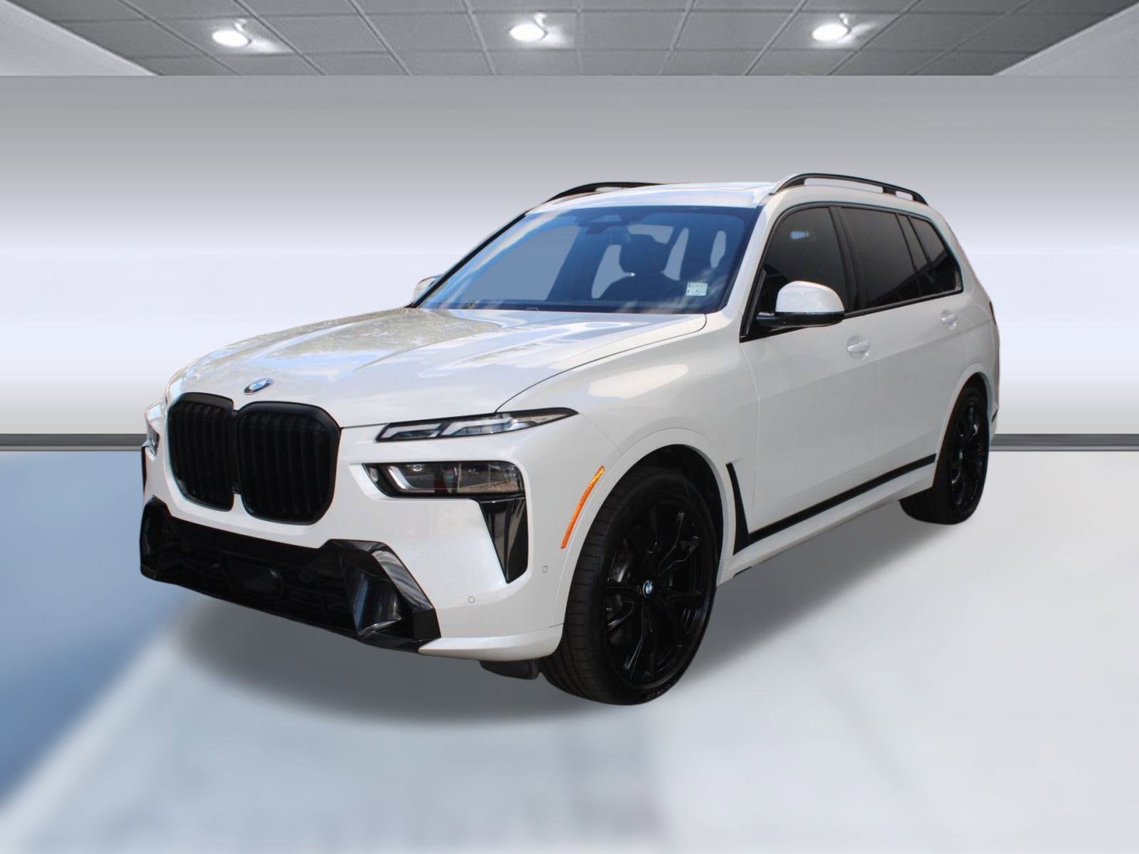 2023 BMW X7 40i's photo