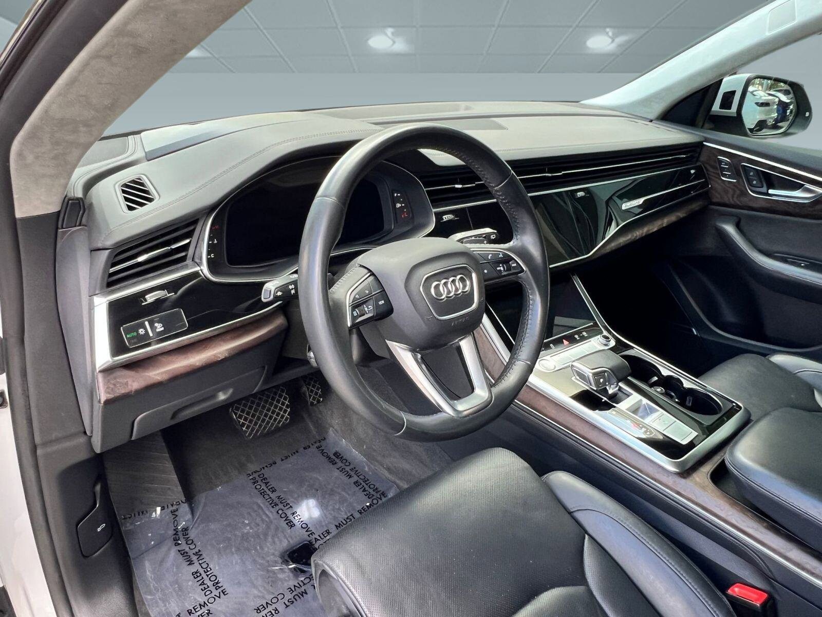 2020 Audi Q8 55 Premium photo 4