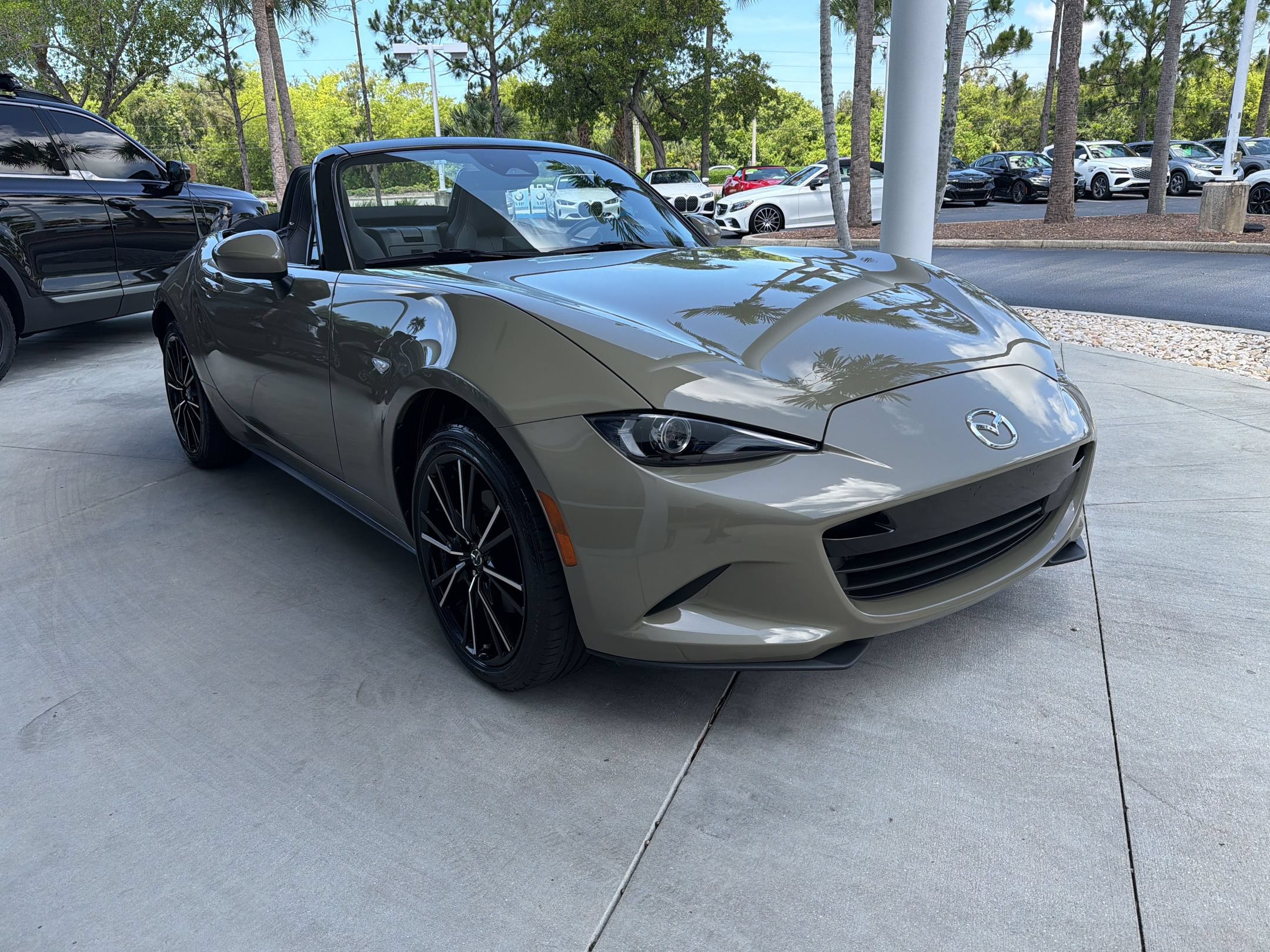MX-5 Miata Grand Touring Convertible