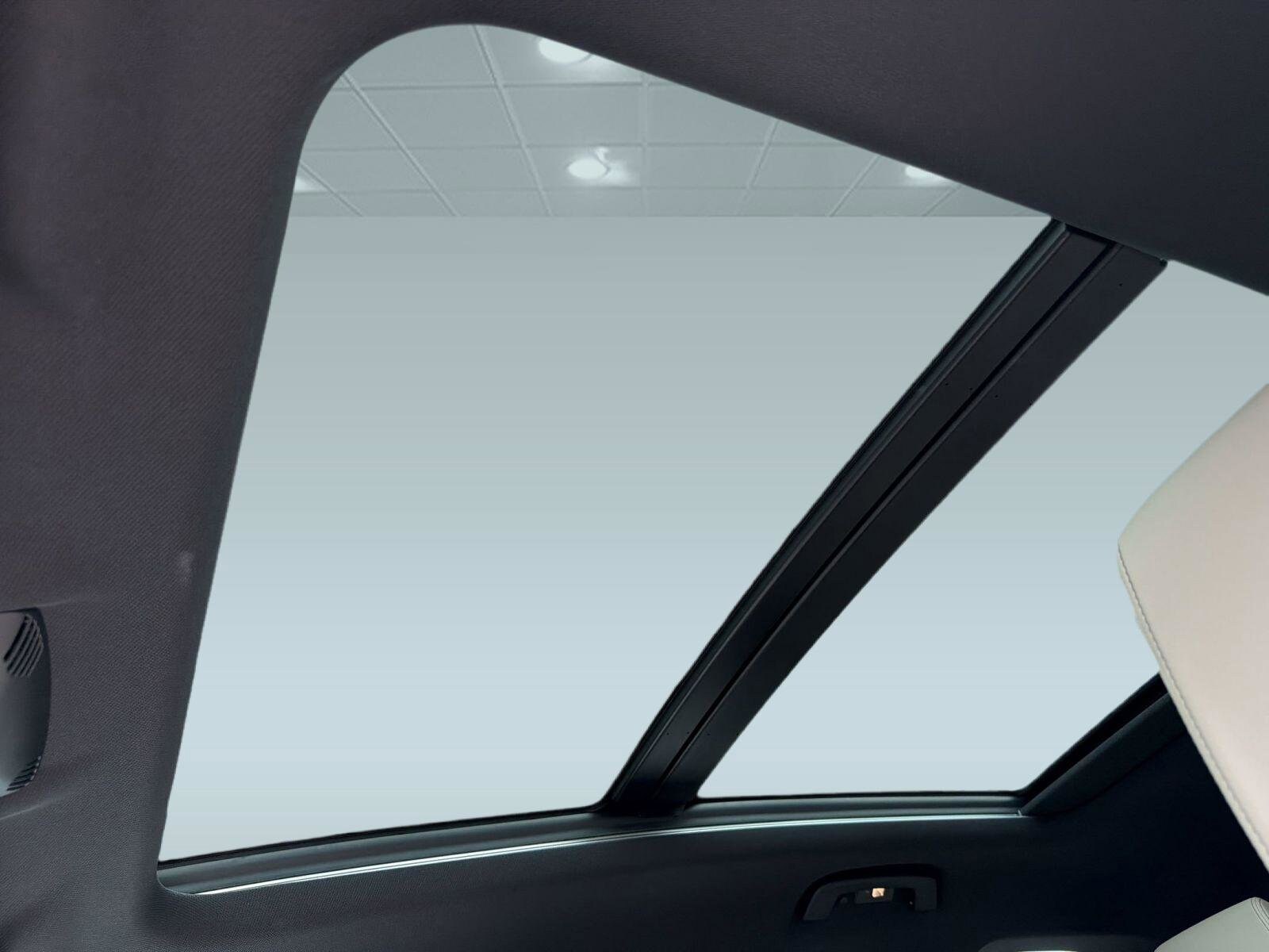 2025 BMW X1 28i - Photo 16