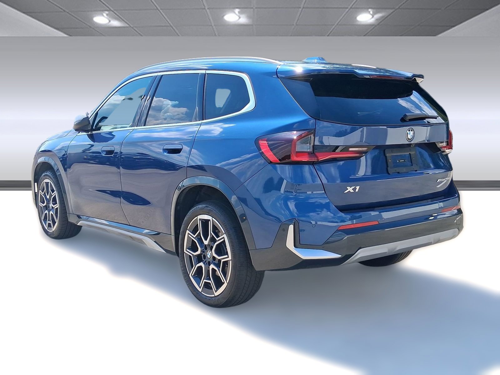 2023 Bmw X1 XDrive28i photo 3