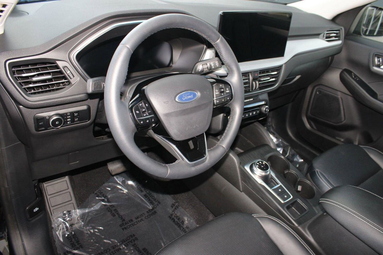 2023 Ford Escape Platinum photo 4