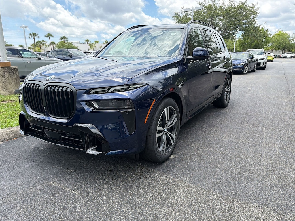 New 2027 BMW X7 xDrive40i SUV
