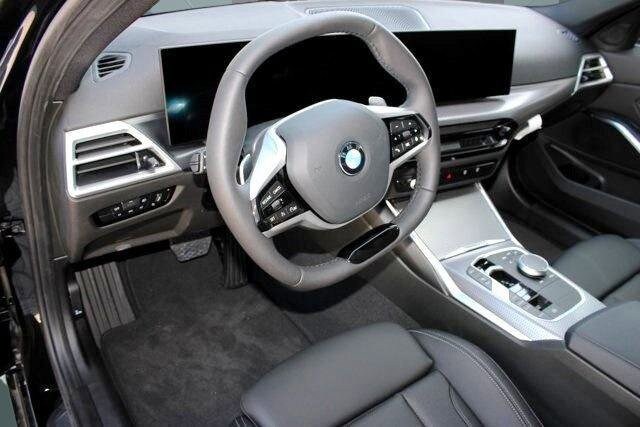 2025 Bmw 330i xDrive Sedan photo 4