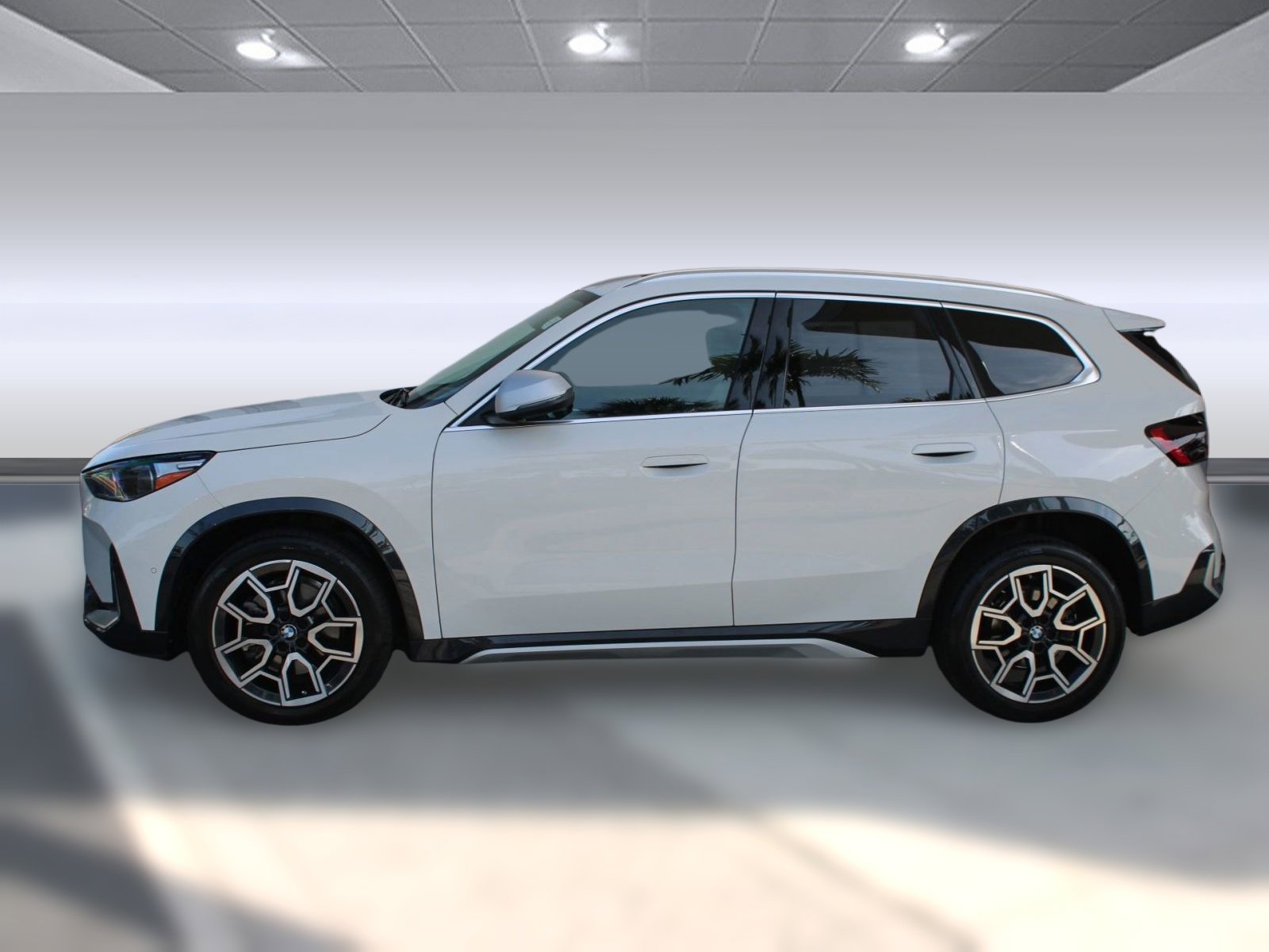 2023 Bmw X1 XDrive28i photo 2