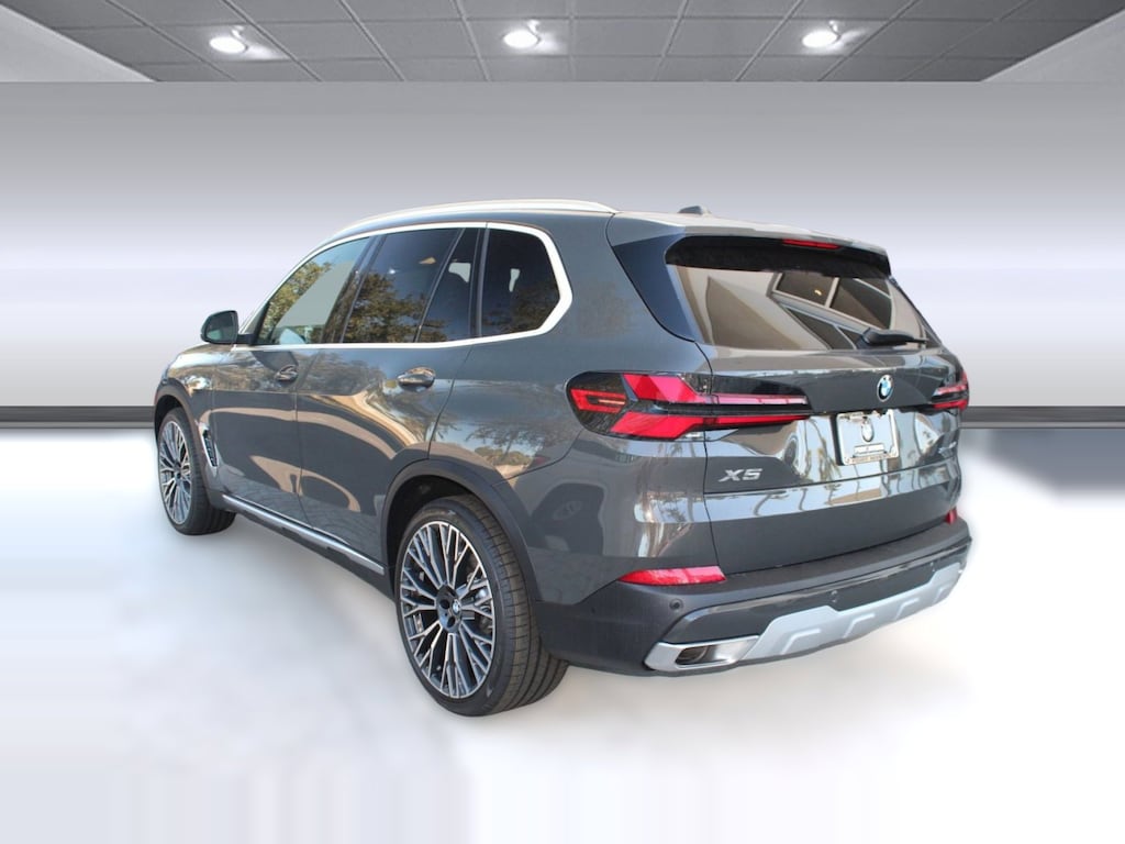 New 2026 BMW X5 sDrive40i SUV