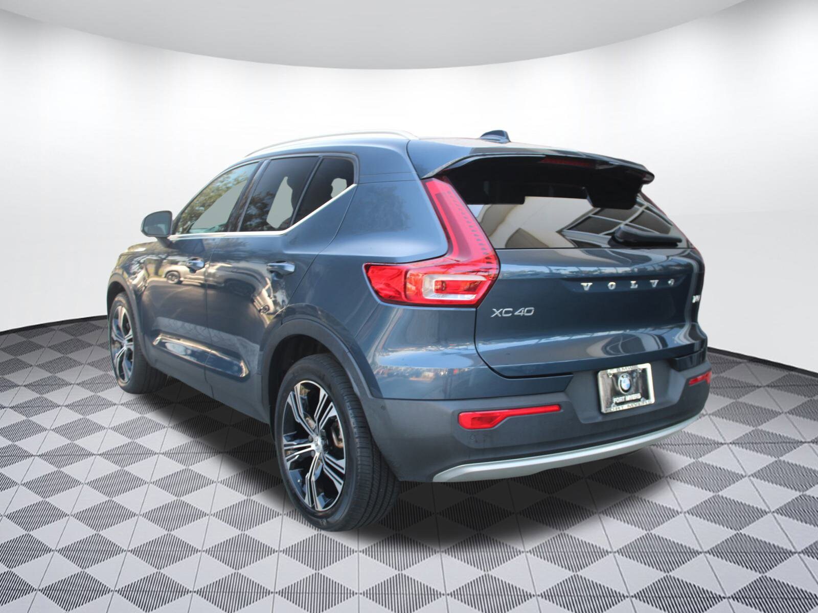 2022 Volvo XC40 T5 AWD Inscription photo 3