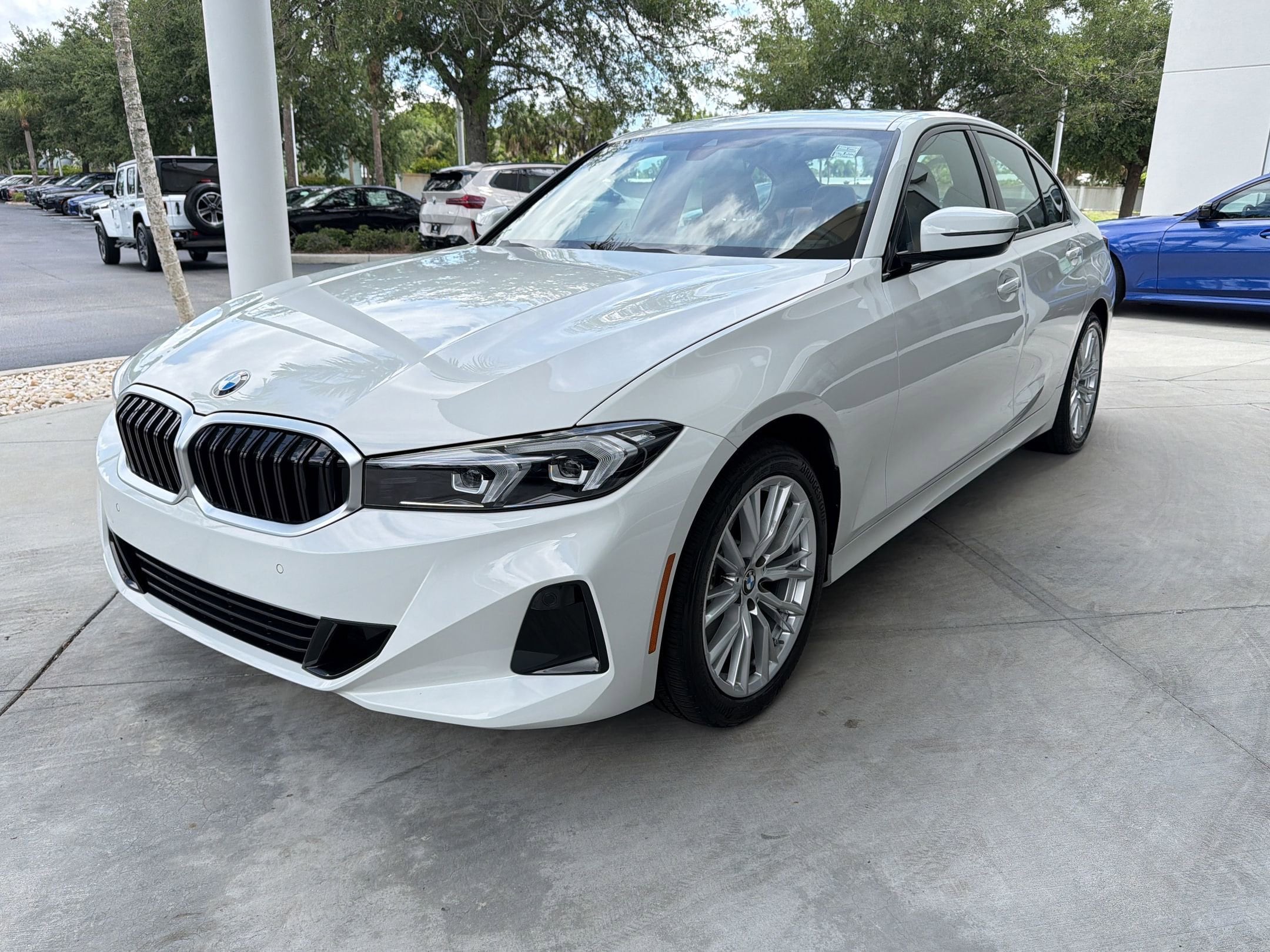 2023 BMW 3 Series 330i Sedan's photo