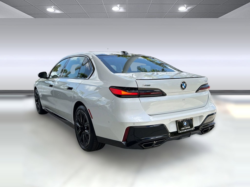 Used 2025 BMW 760i xDrive Sedan