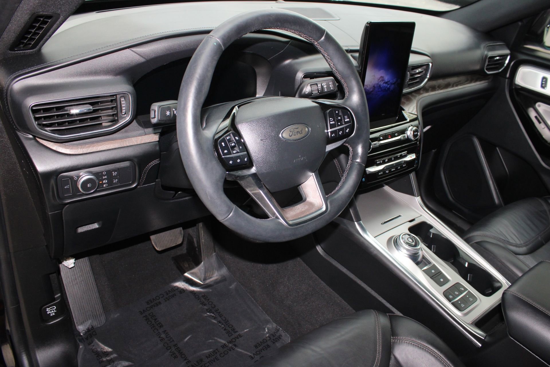 2022 Ford Explorer Platinum photo 4