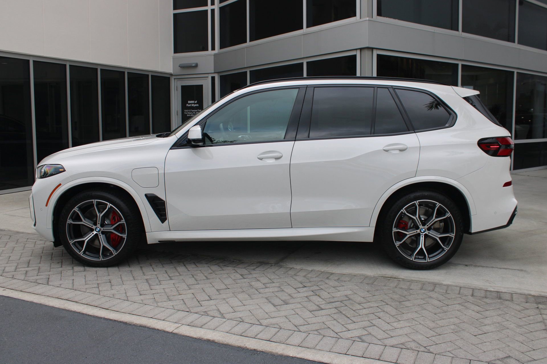 2026 Bmw X5 xDrive50e photo 2