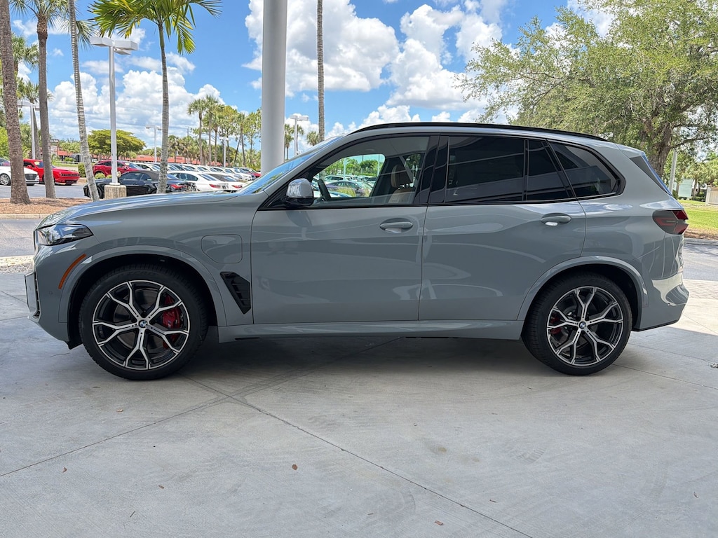 New 2026 BMW X5 PHEV xDrive50e SUV