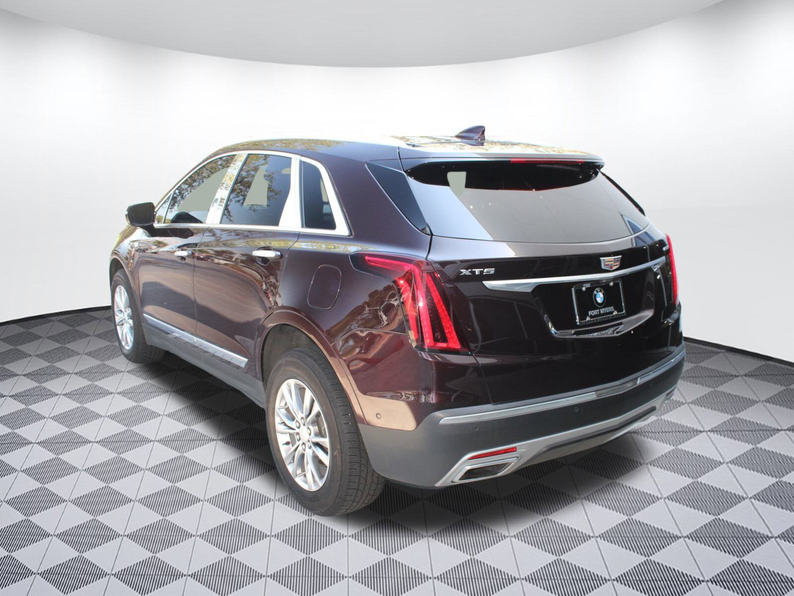 2021 Cadillac XT5 Premium Luxury photo 3