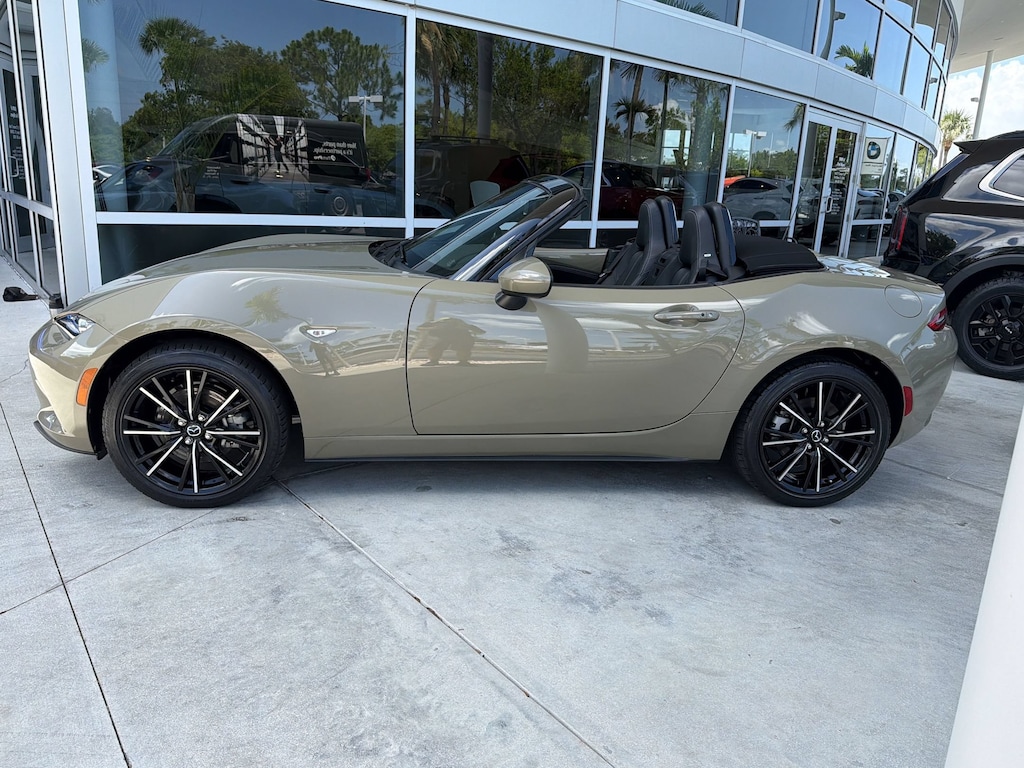 Used 2024 Mazda MX-5 Miata Grand Touring Convertible