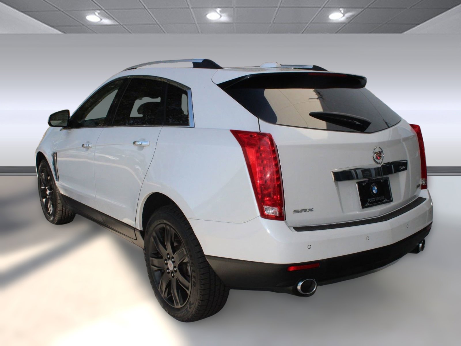 2015 Cadillac SRX Luxury photo 3