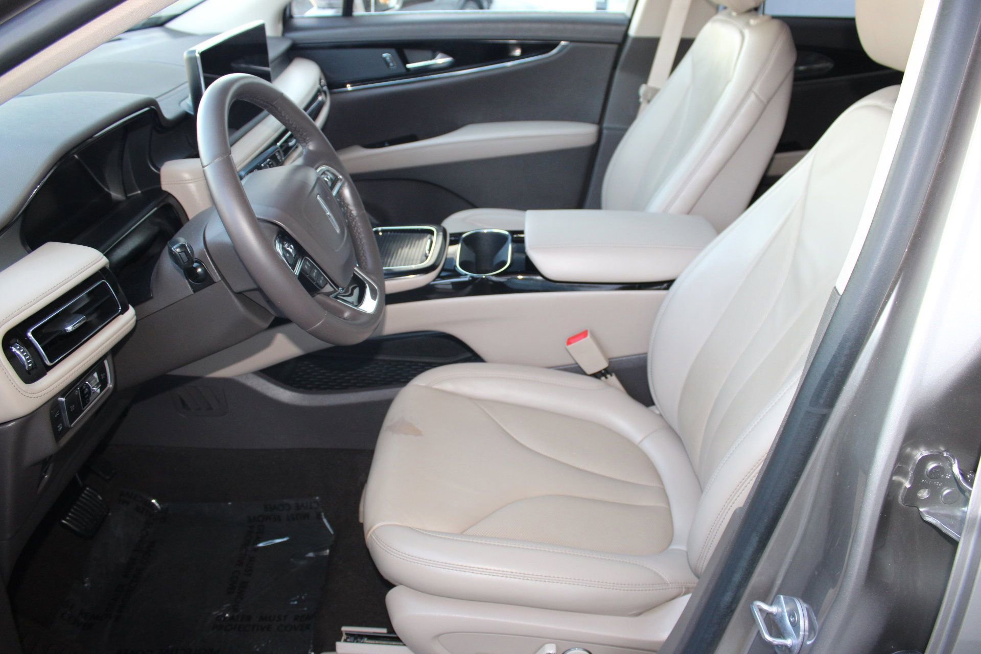 2021 Lincoln Nautilus Standard photo 4