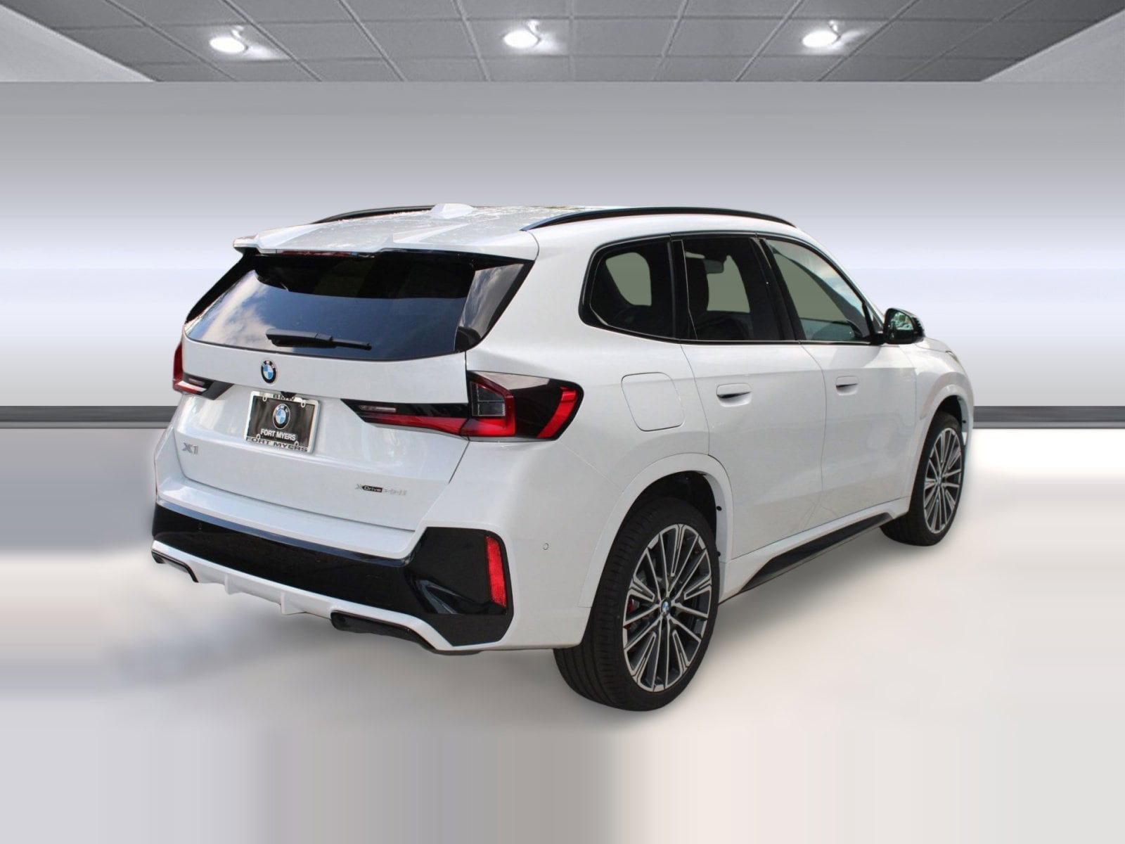 2025 BMW X1 28i - Photo 9