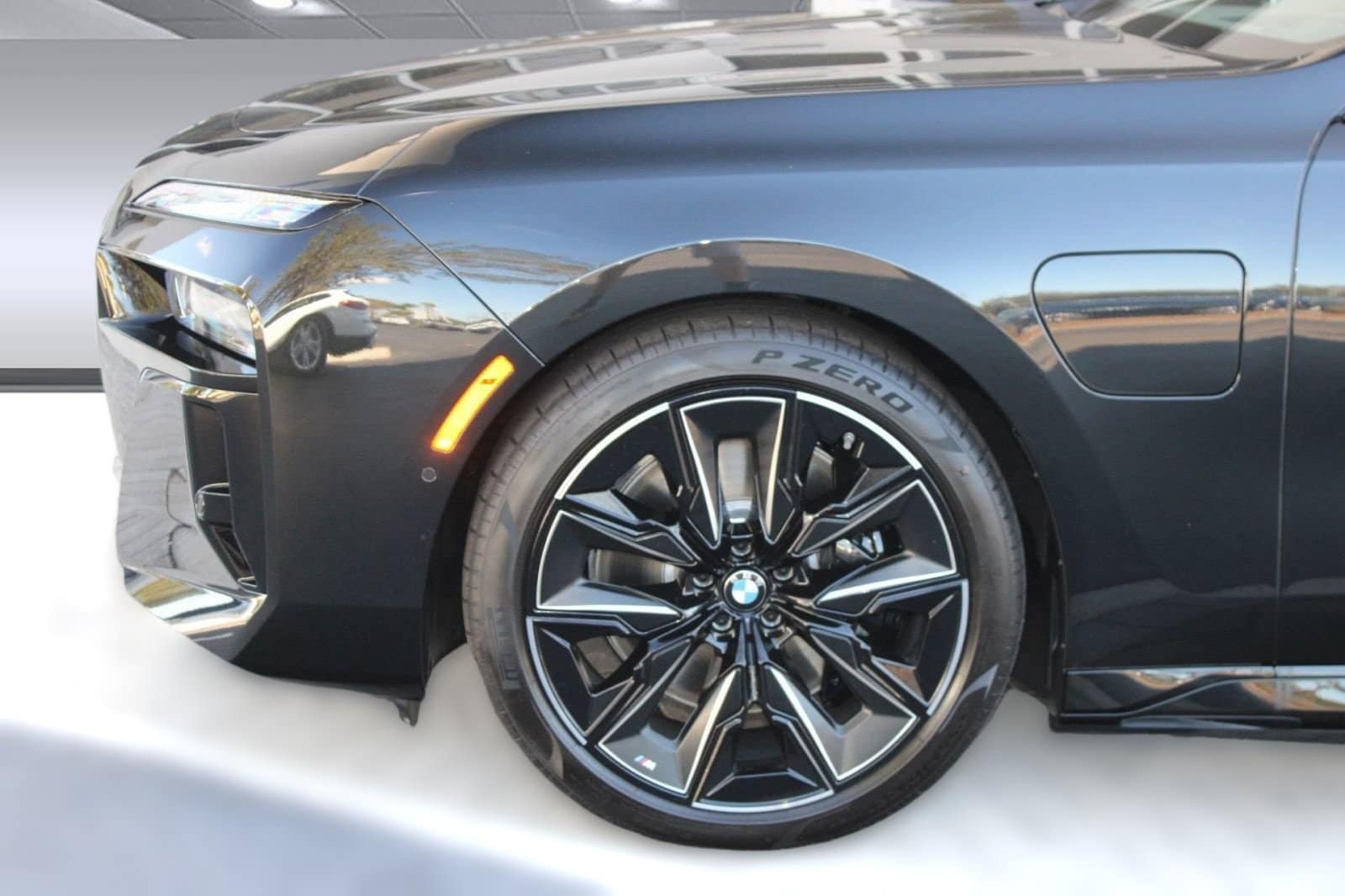 2026 BMW 7 Series 750e - Photo 12