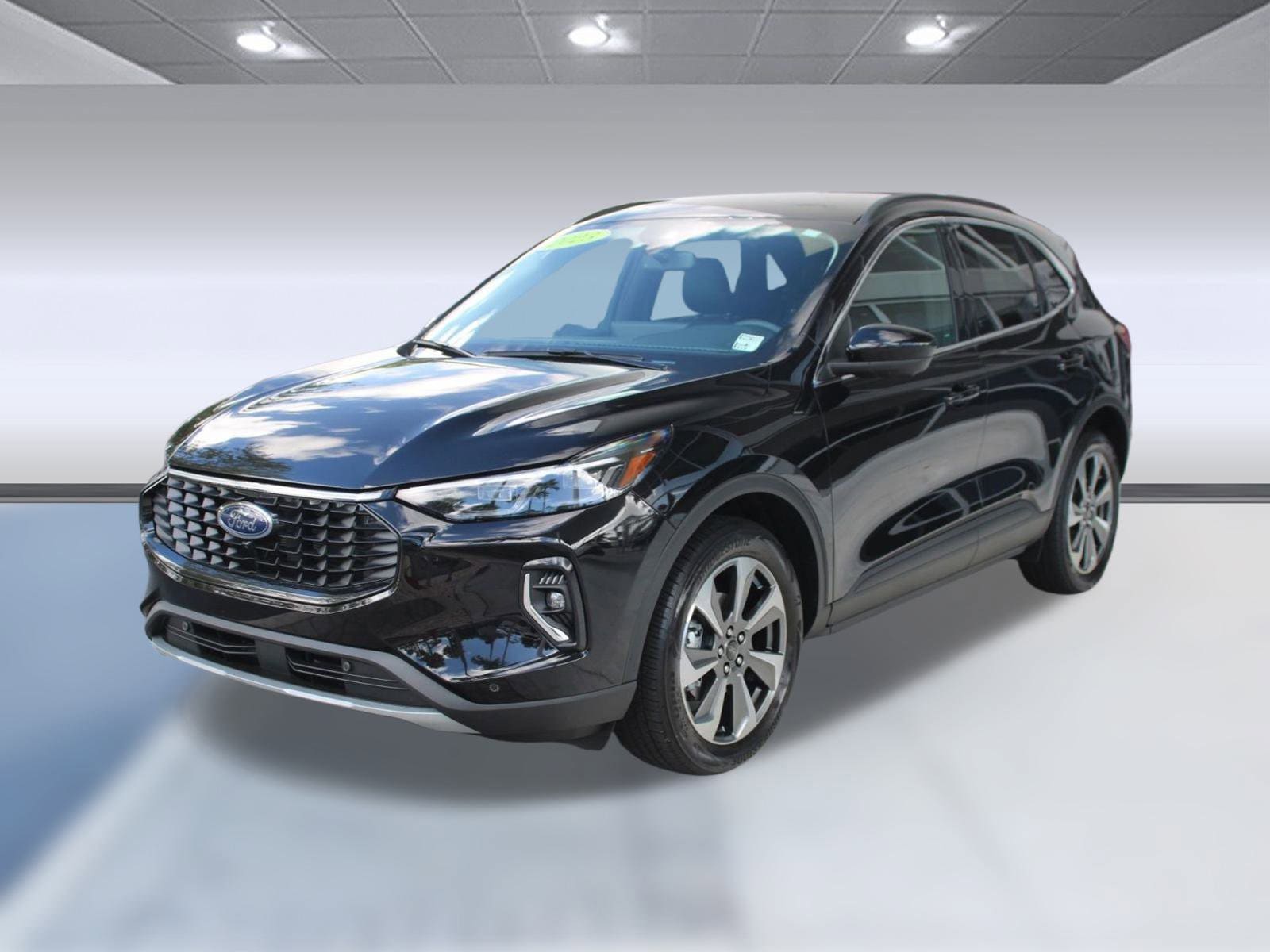 2023 Ford Escape Platinum's photo