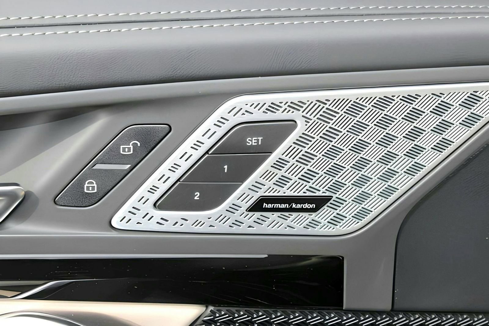 2025 BMW X1 28i - Photo 19