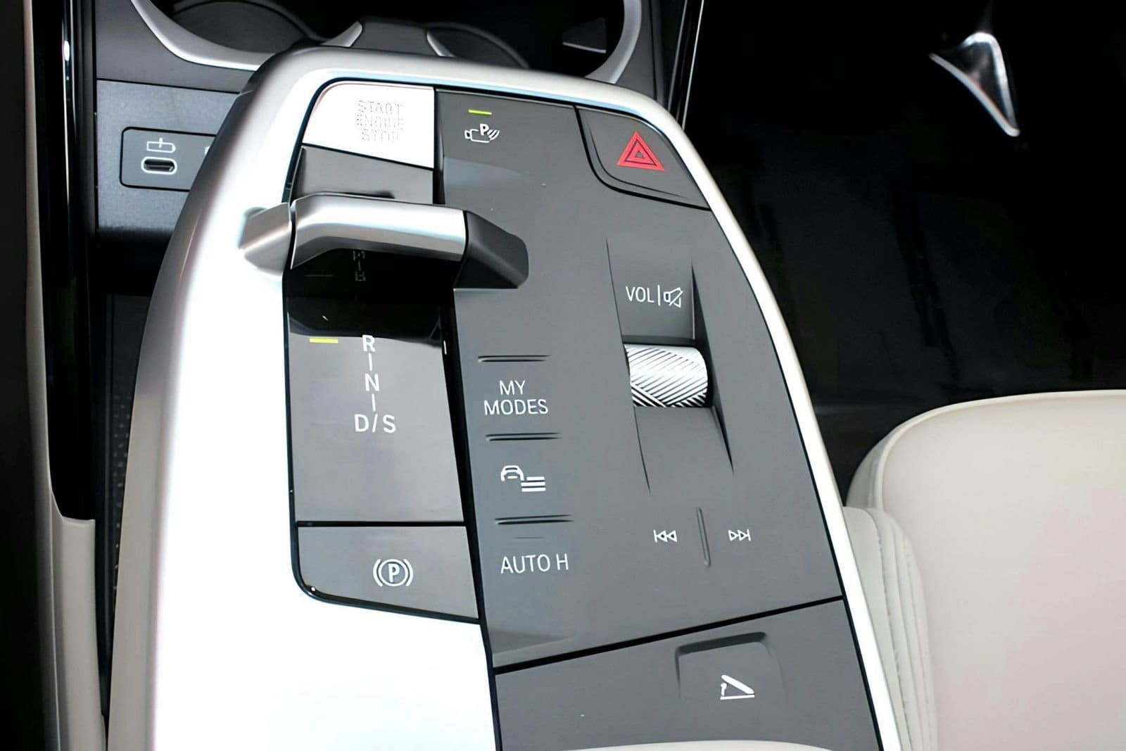 2025 BMW X1 28i - Photo 26