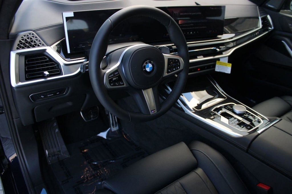 New 2026 BMW X7 xDrive40i SUV