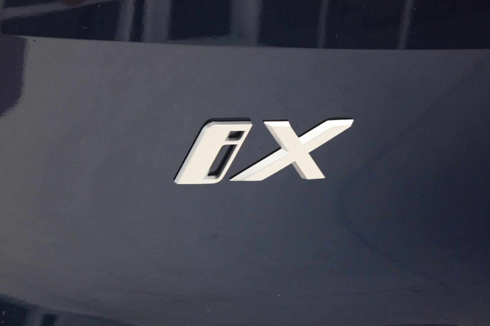 2026 BMW iX 45 - Photo 18