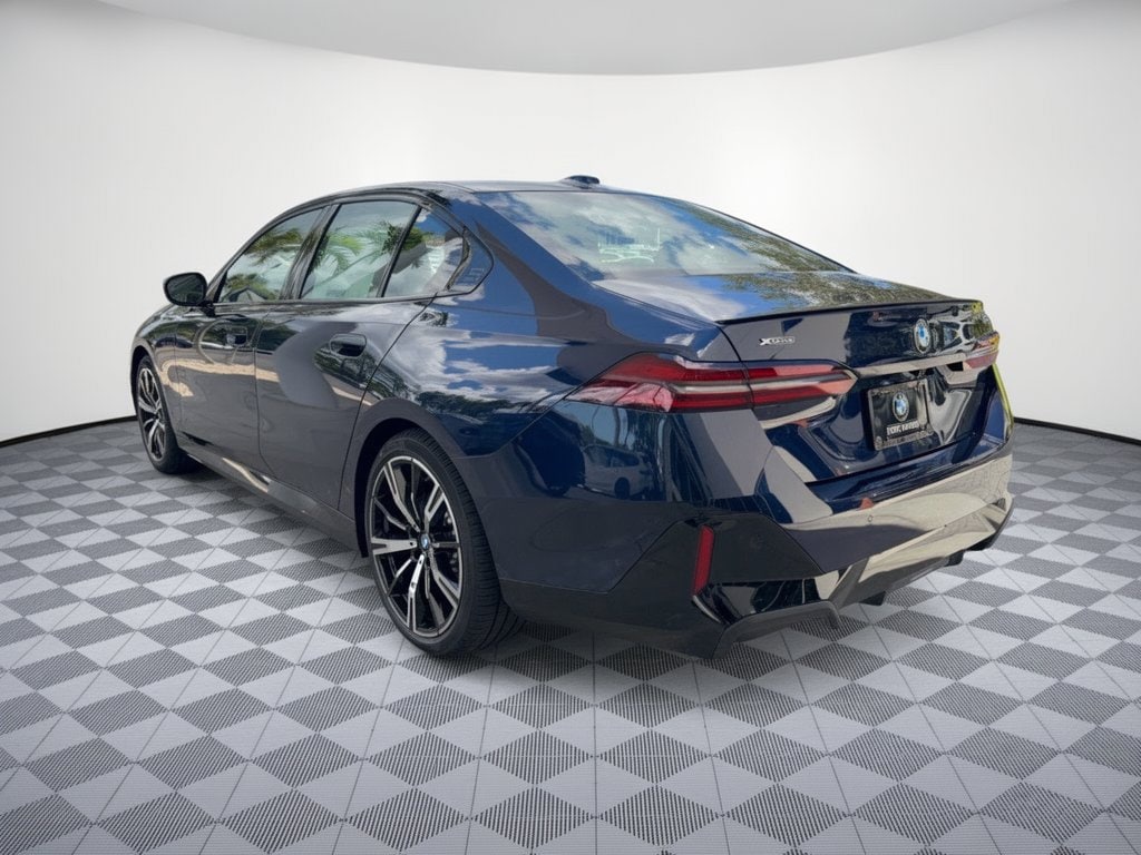 New 2027 BMW 540i xDrive Sedan