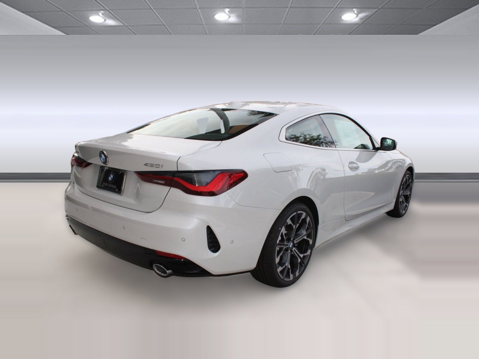 2026 BMW 4 Series 430i - Photo 9