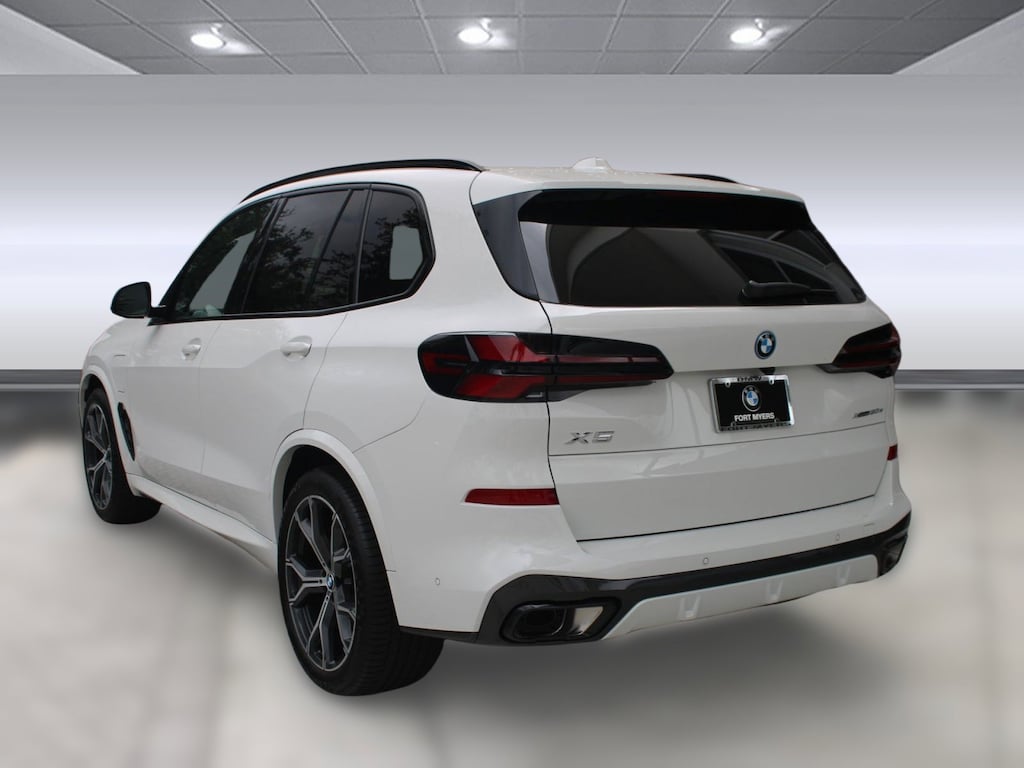 New 2026 BMW X5 PHEV xDrive50e SUV