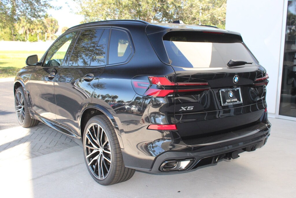 New 2026 BMW X5 sDrive40i SUV