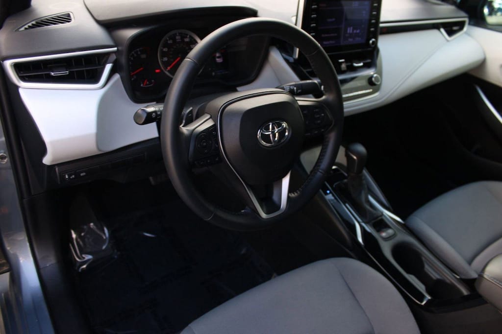 Used 2020 Toyota Corolla SE Sedan