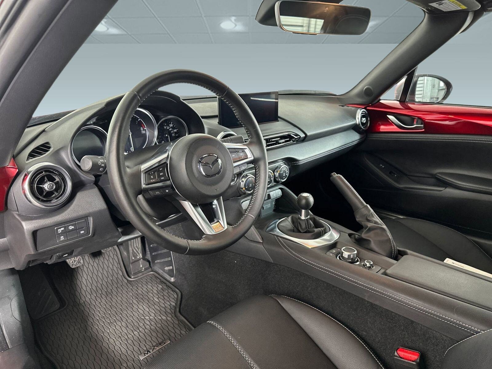 2025 Mazda MX-5 Miata Miata Grand Touring photo 3