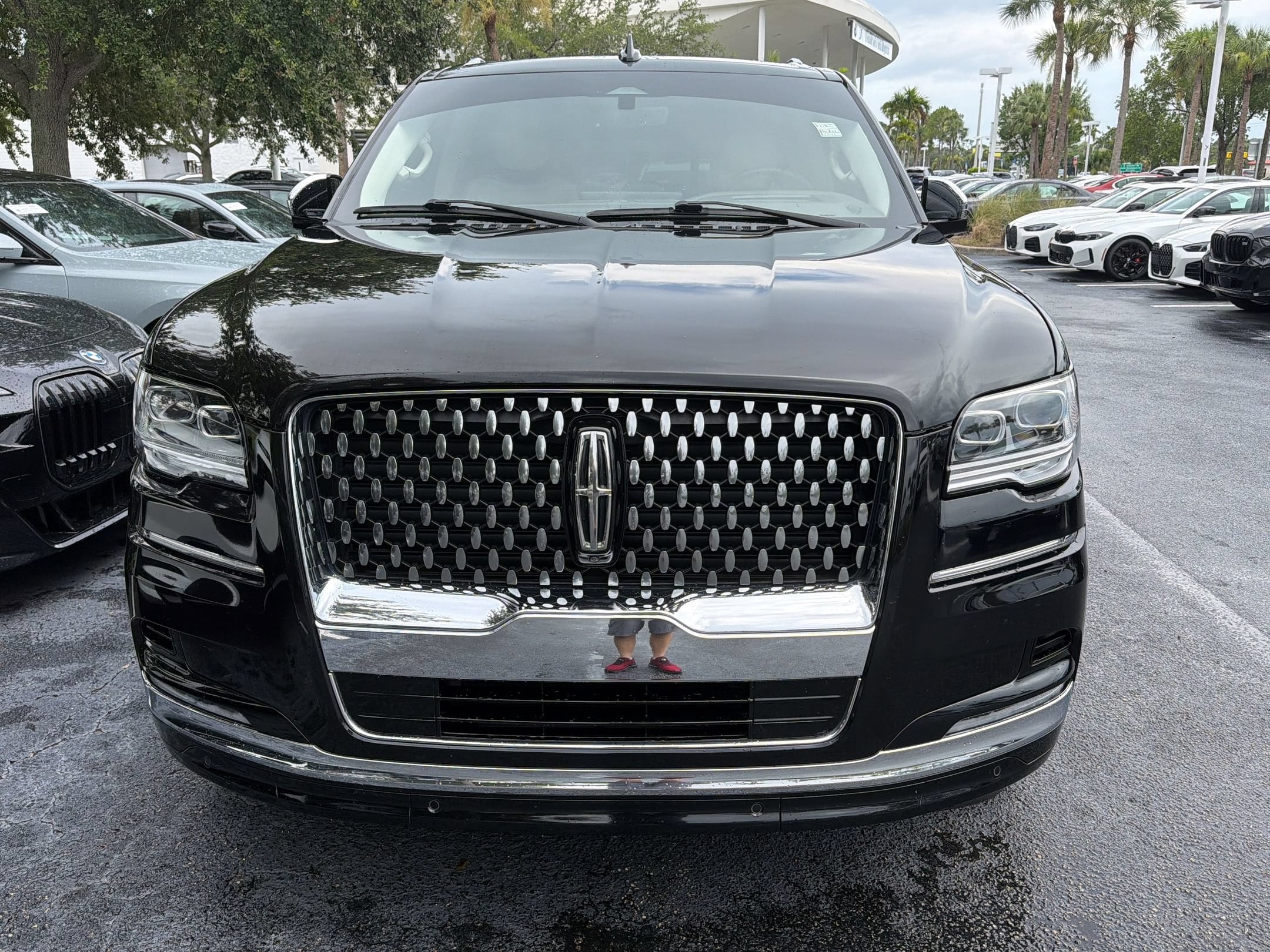 Navigator L Black Label SUV