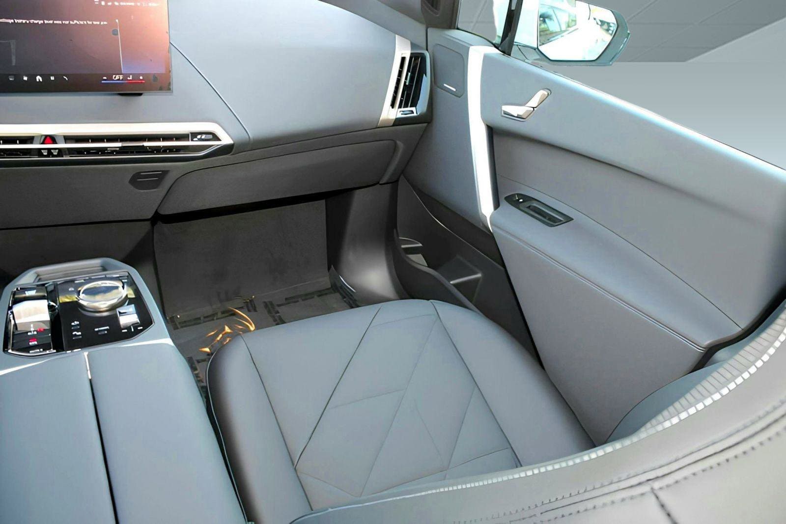 2026 BMW iX 60 - Photo 33