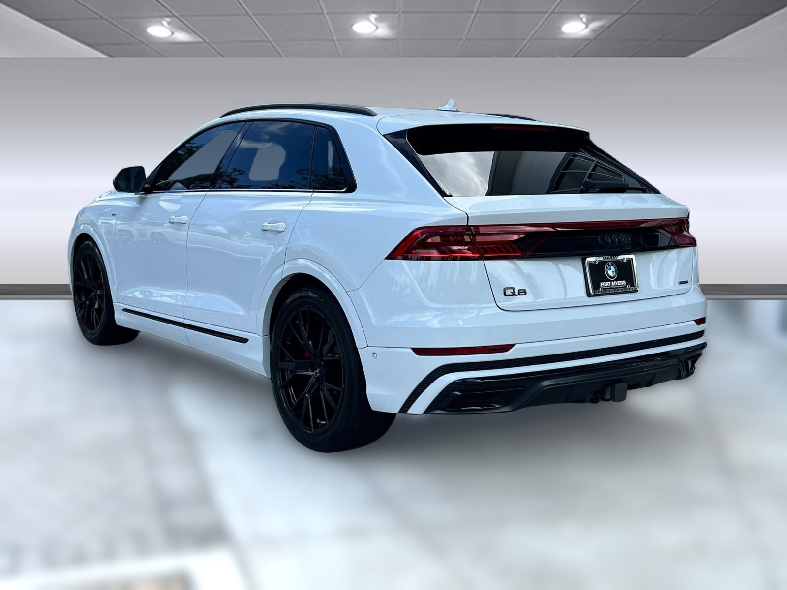 2020 Audi Q8 55 Premium photo 3
