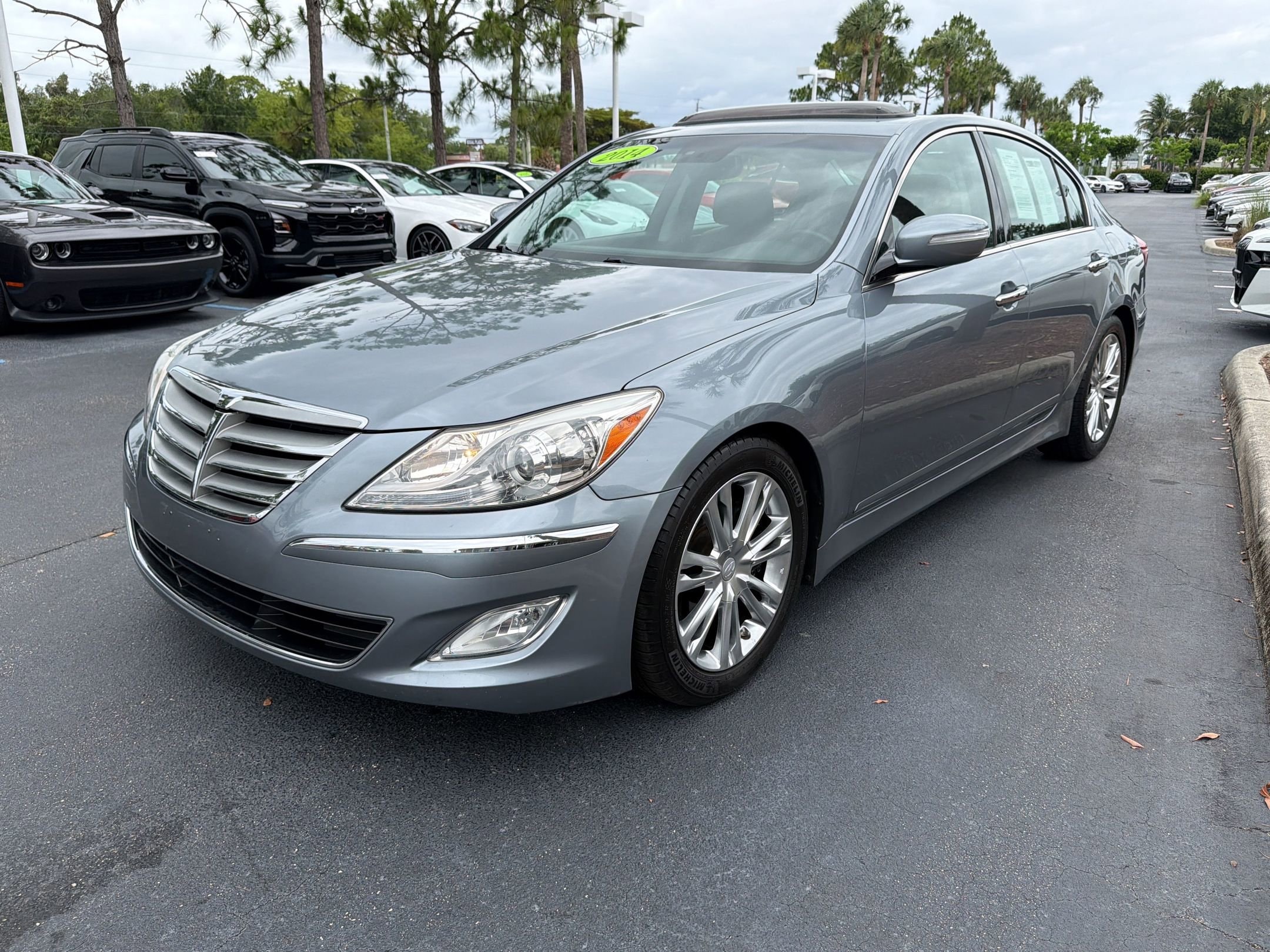 2014 Hyundai Genesis 3.8's photo