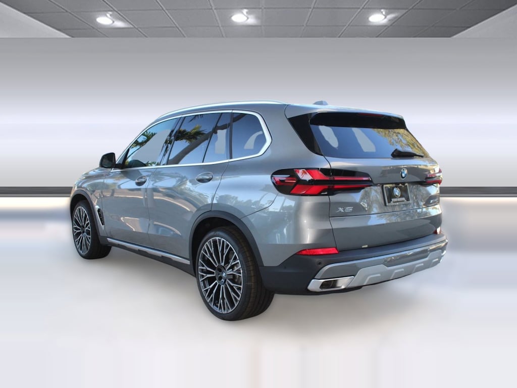 New 2026 BMW X5 sDrive40i SUV