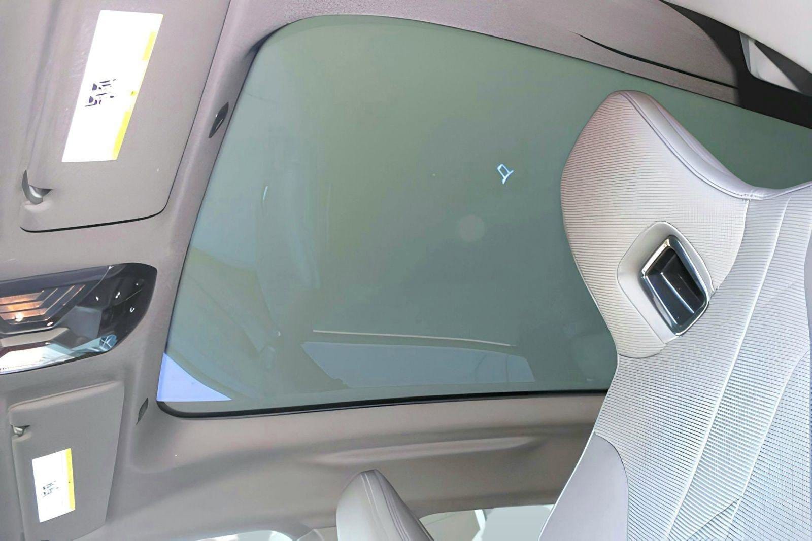 2026 BMW iX 60 - Photo 15