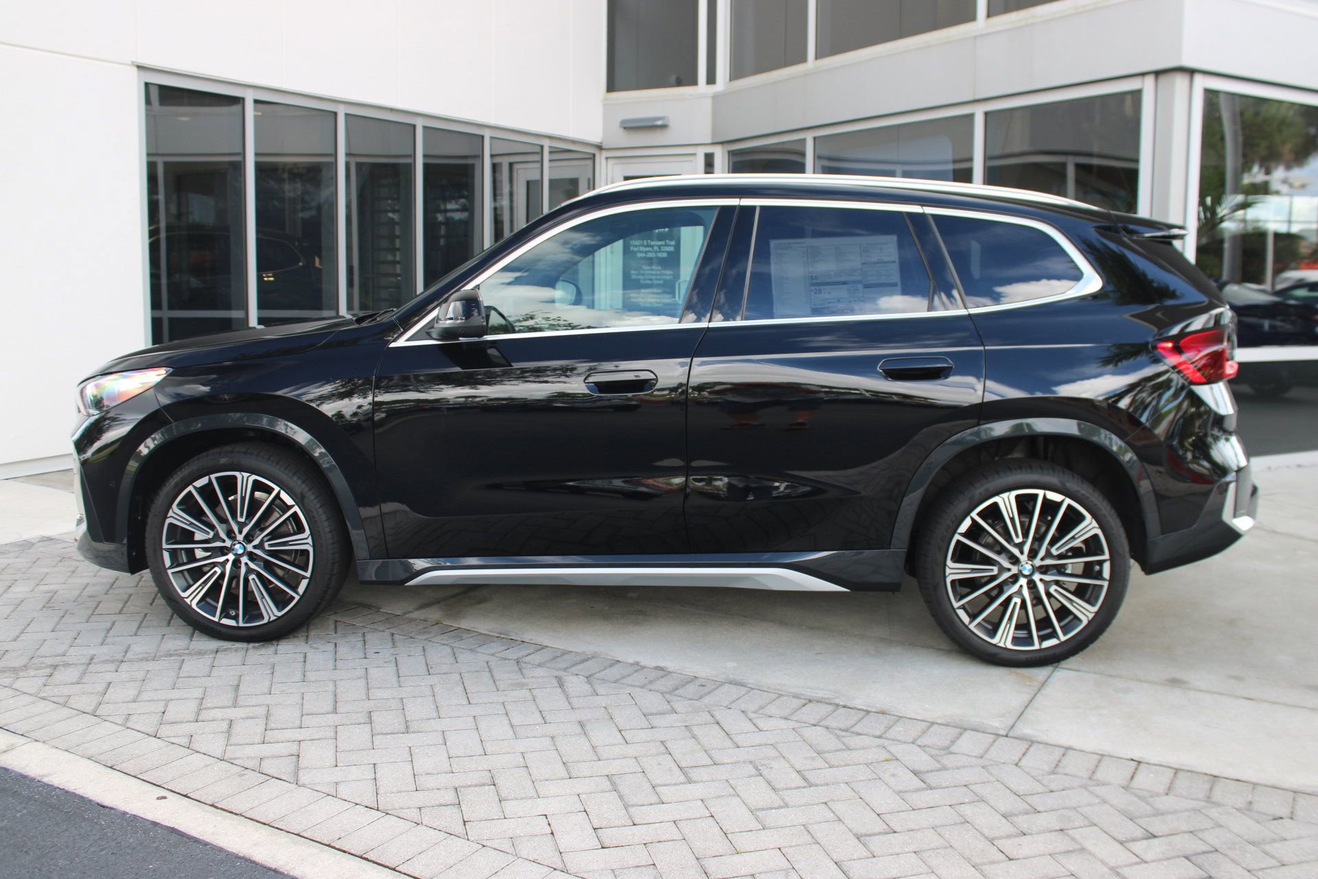 2026 Bmw X1 XDrive28i photo 2