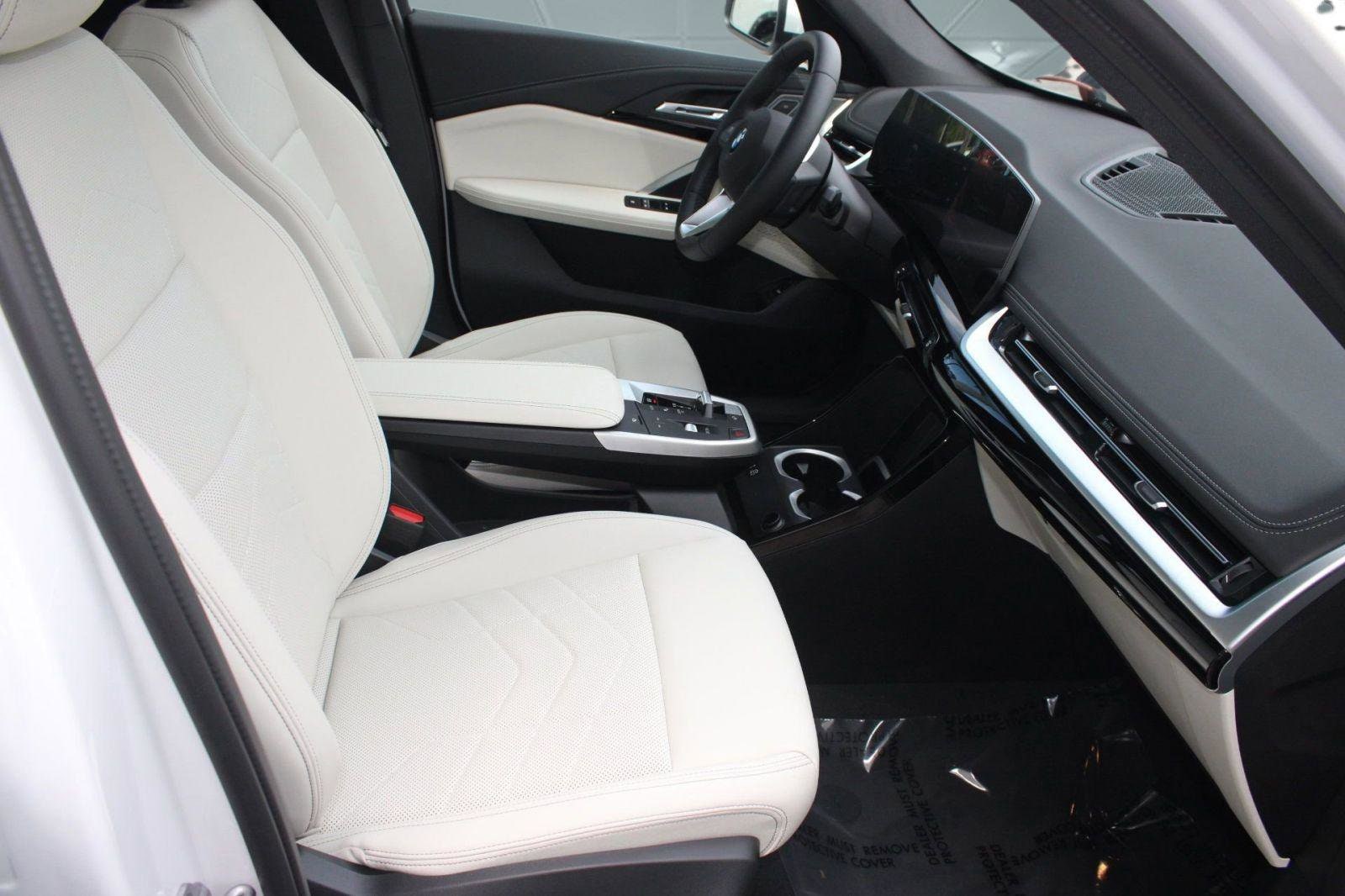 2026 BMW X1 28i - Photo 33