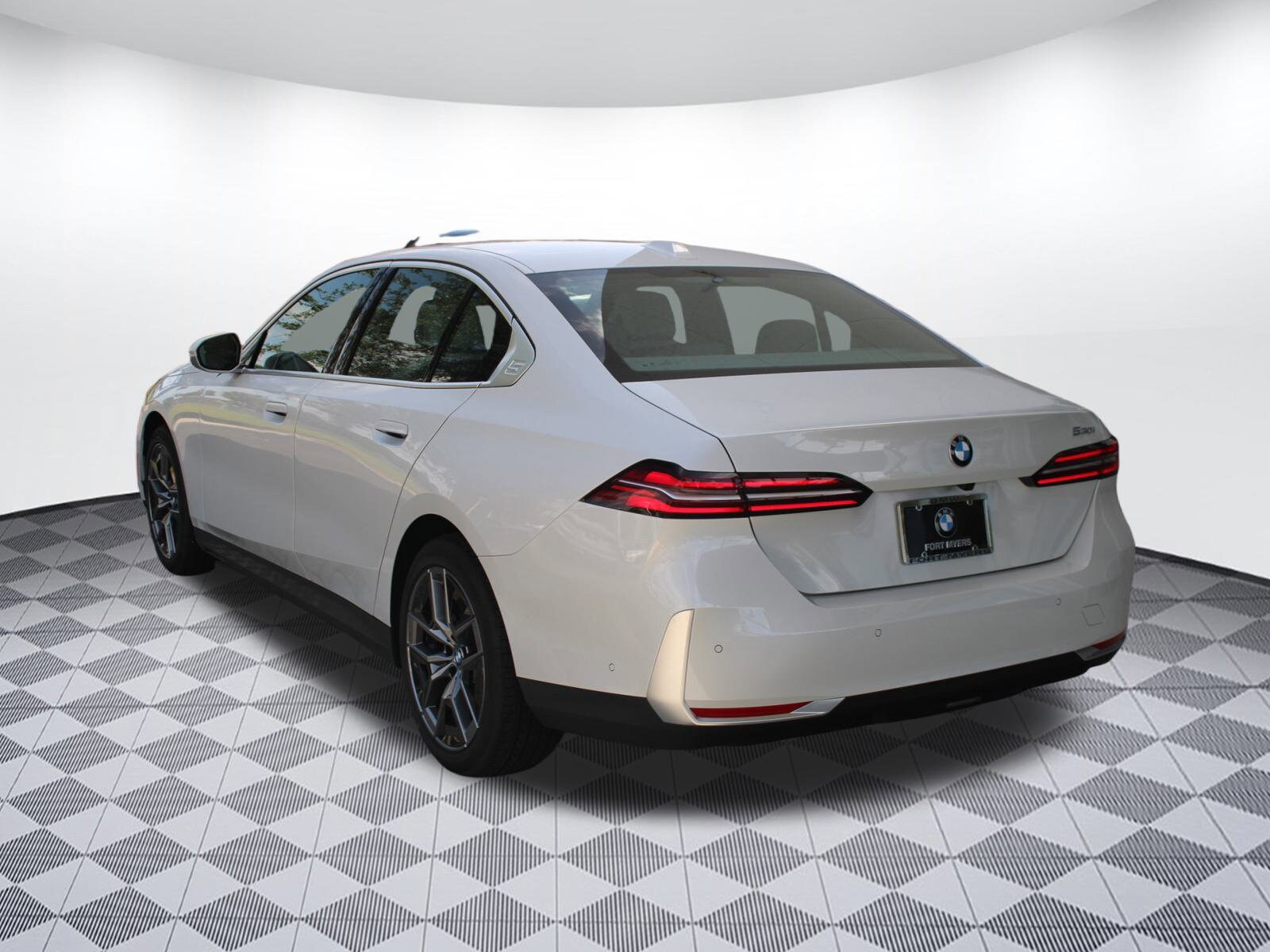 2026 Bmw 530i photo 3