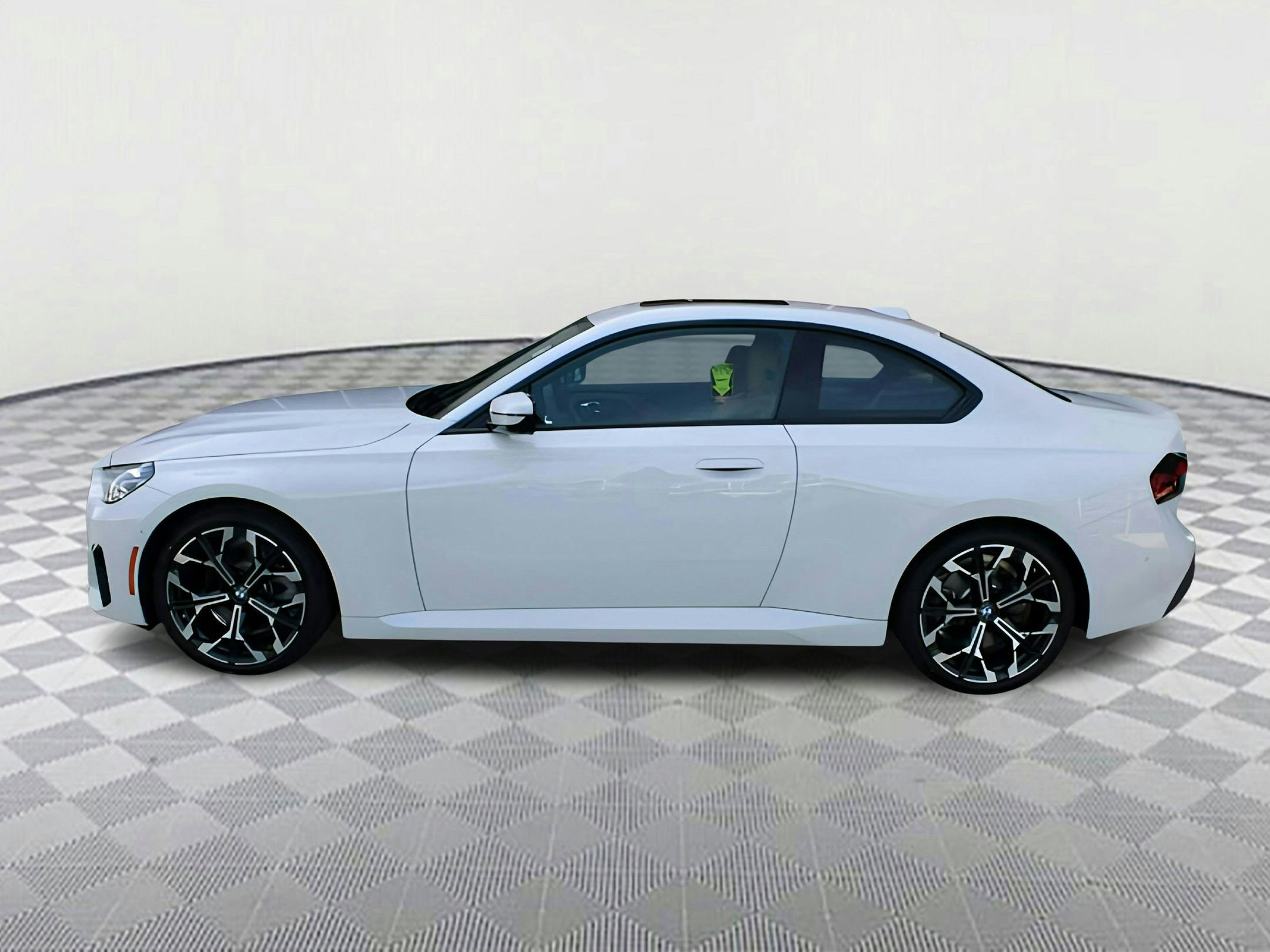 2025 Bmw 230i Coupe photo 2