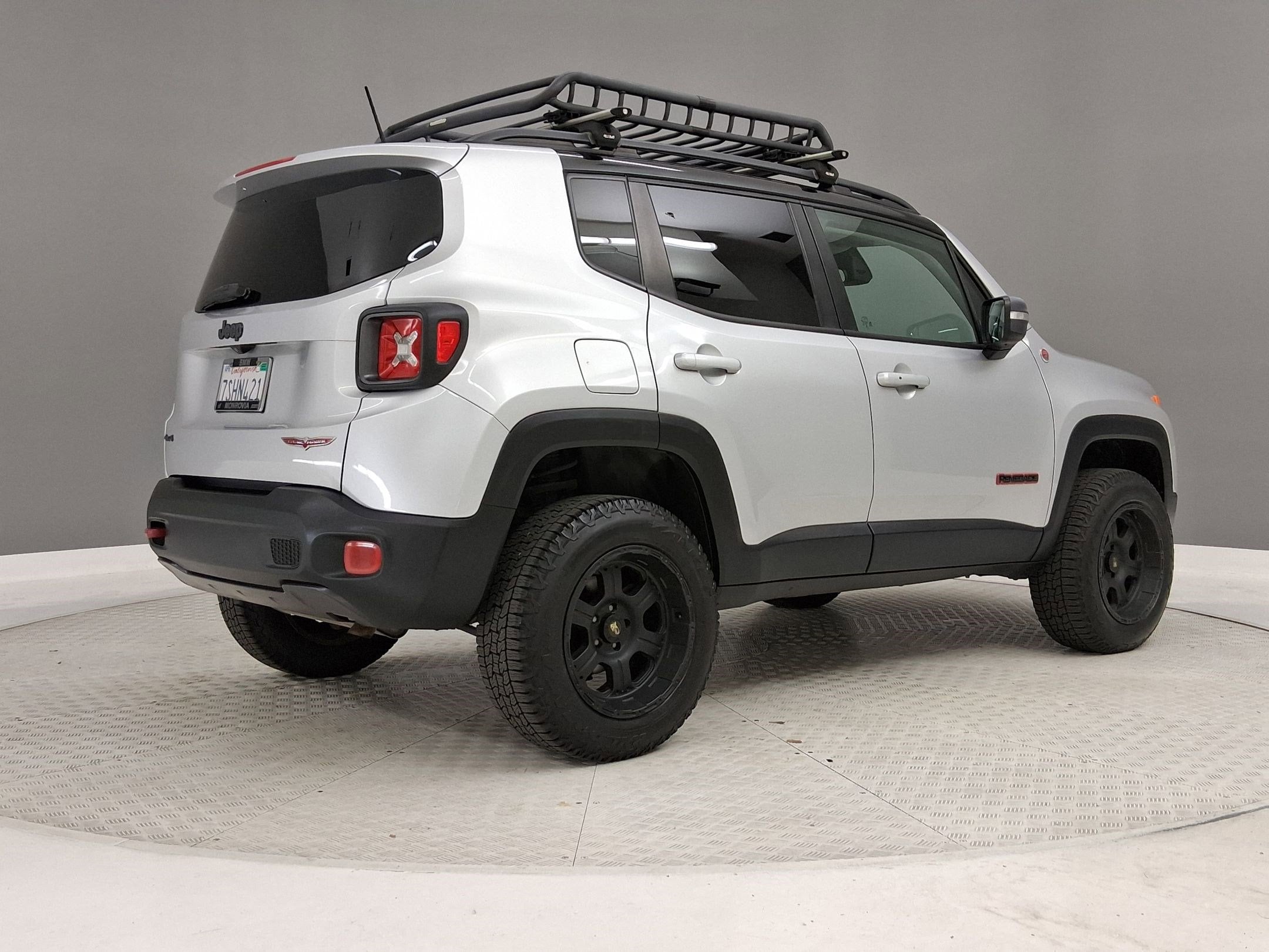 Renegade Trailhawk 4x4 SUV
