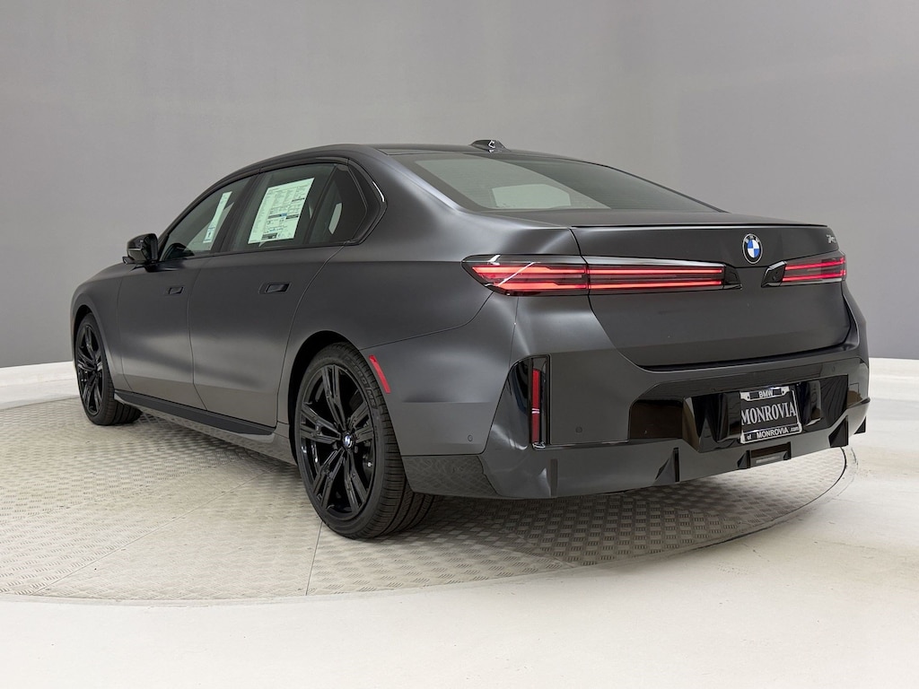 New 2027 BMW 740i Base Sedan