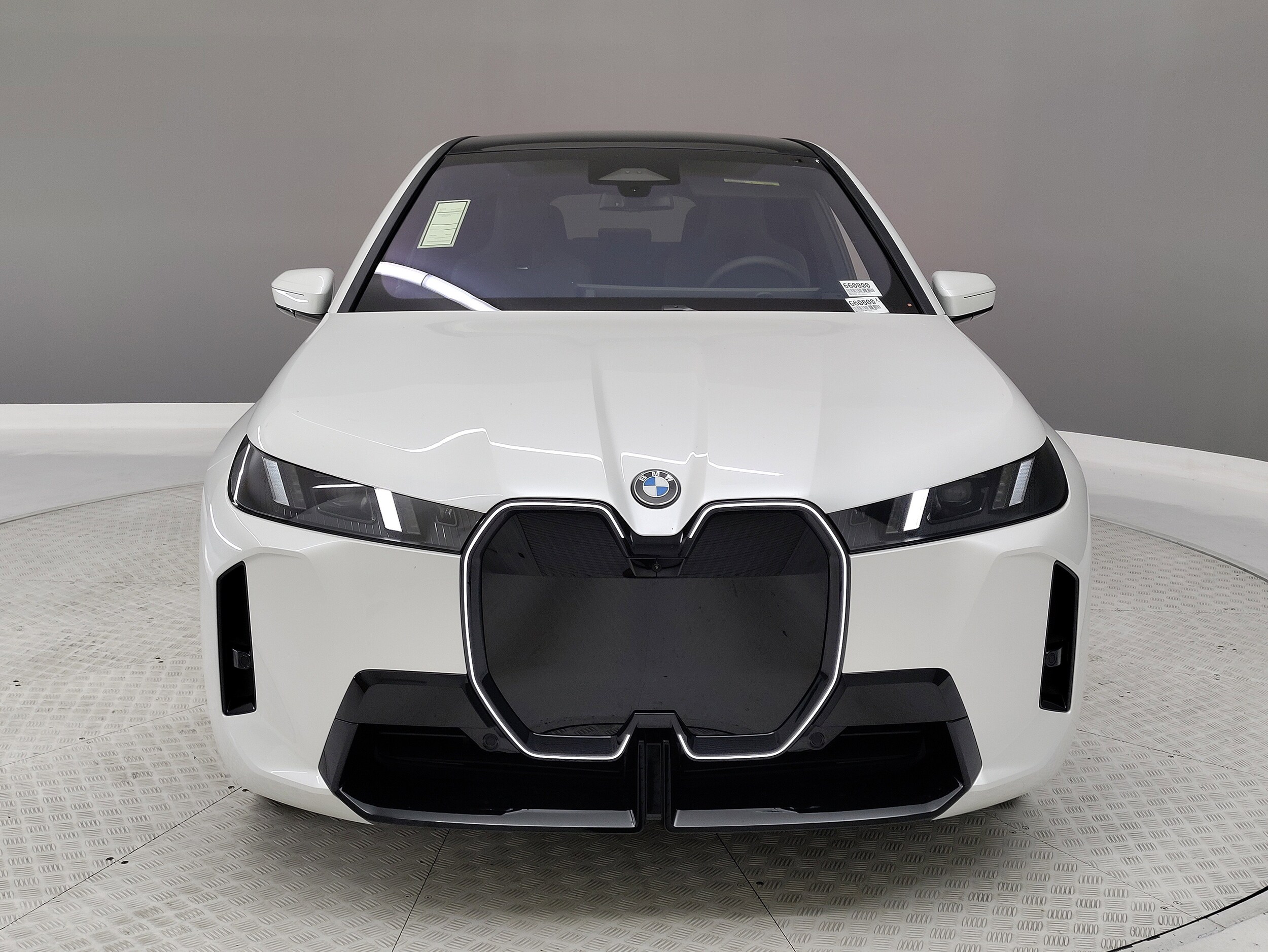 2026 Bmw iX photo 2