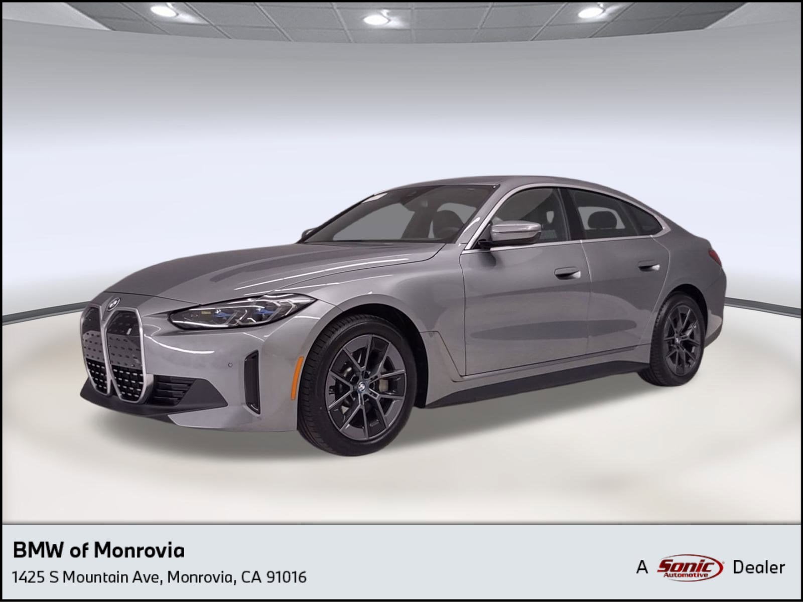 2023 BMW i4 M50's photo