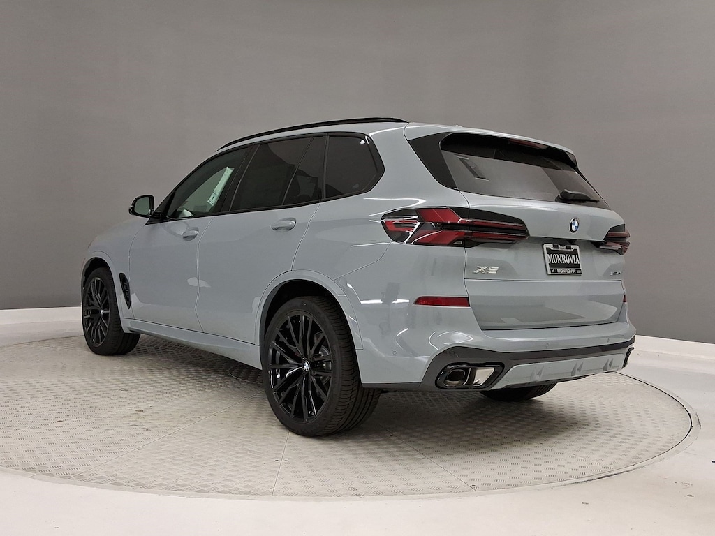 New 2026 BMW X5 sDrive40i SUV