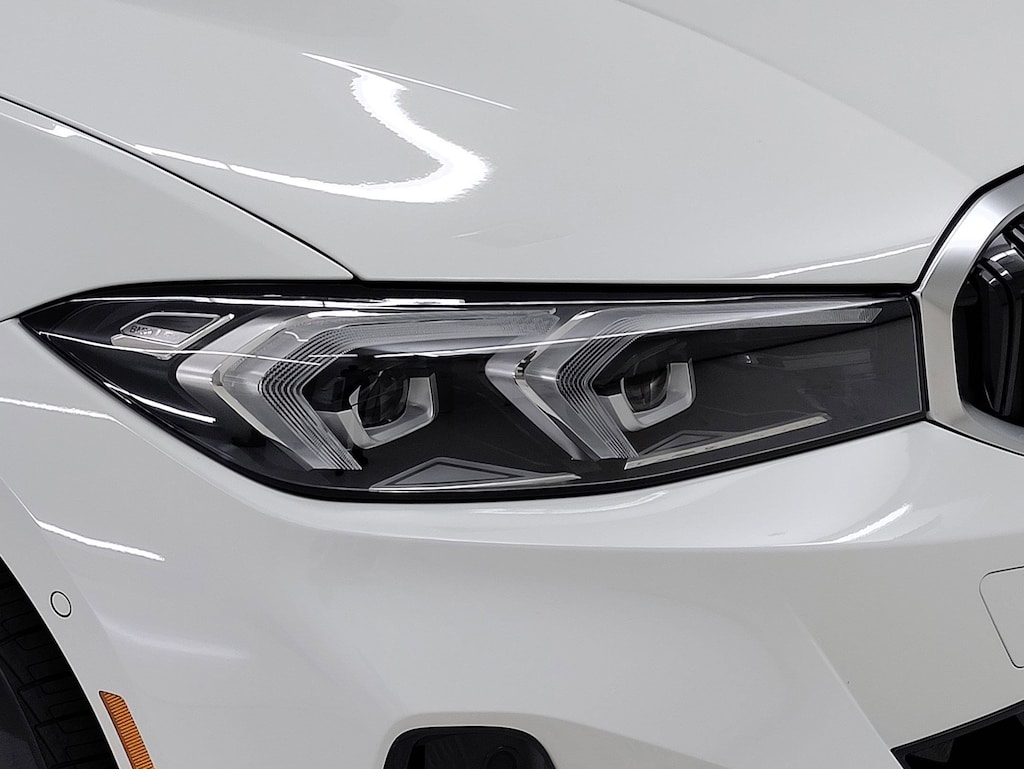 New 2026 BMW 330i Sedan